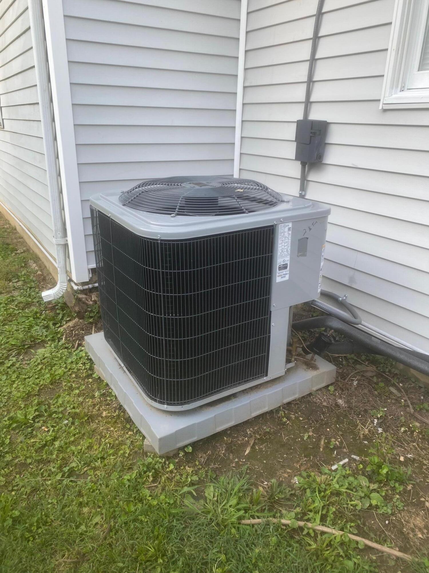 2504 Sunset Avenue, Springfield, Ohio 45505