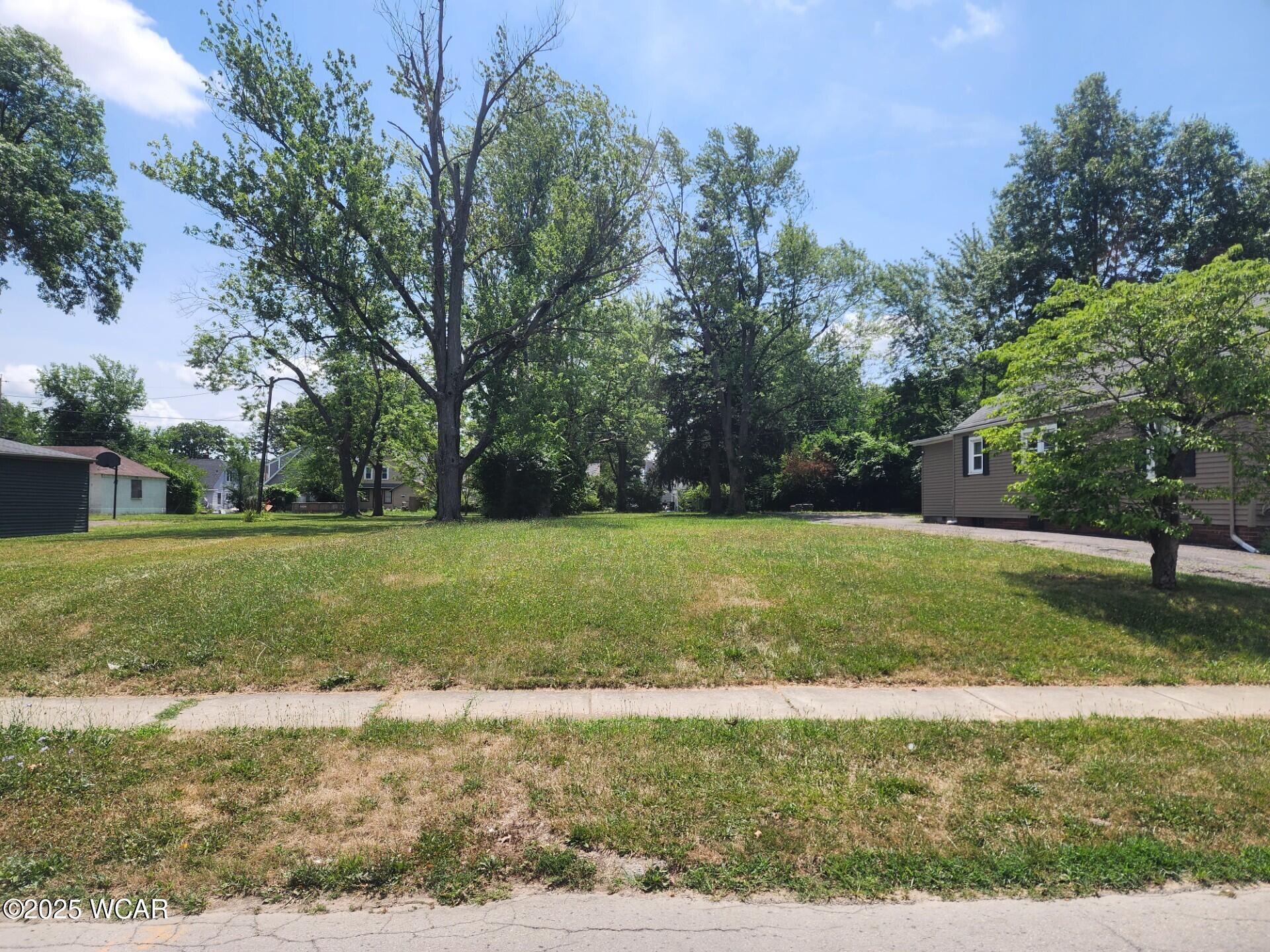 1527 Wayne Street, Lima, Ohio