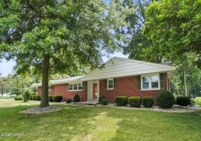 2589 Debbie Drive, Lima, Ohio, 3 Bedrooms Bedrooms, ,1 BathroomBathrooms,Residential,For Sale,Debbie,307689