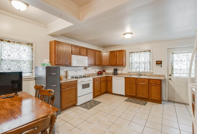 Kitchen 1