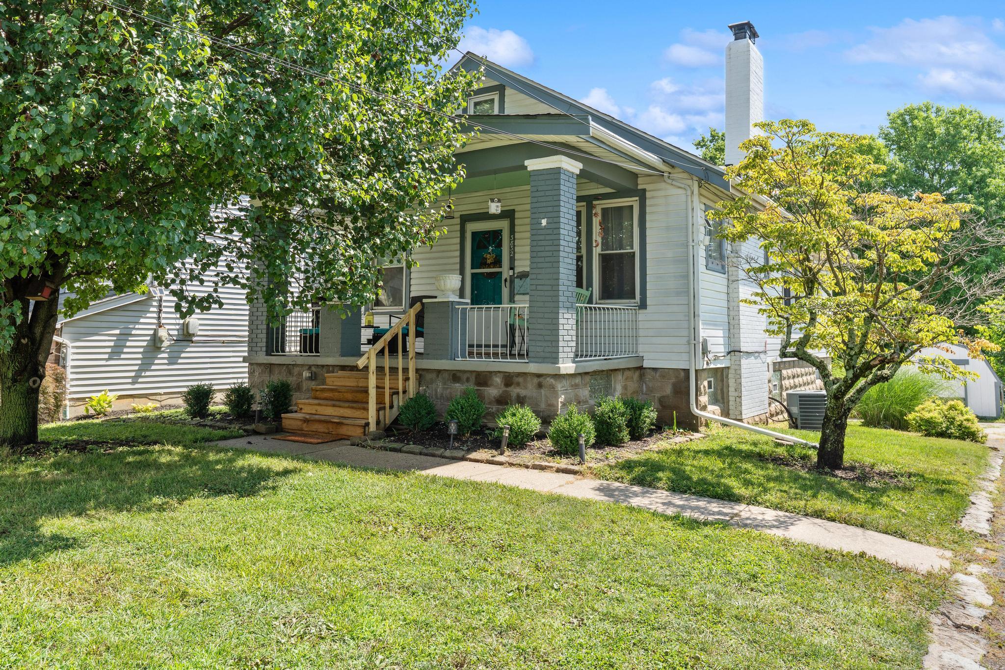 3832 Ebenezer Road, Cincinnati, Ohio 45248