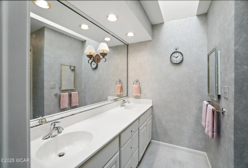 147 Dabill Place, Lima, Ohio, 3 Bedrooms Bedrooms, ,2 BathroomsBathrooms,Residential,For Sale,Dabill,307696