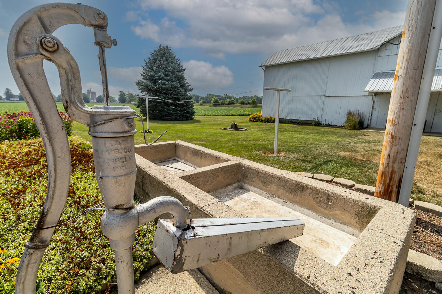 8293 Pitsburg Laura Road, Arcanum, Ohio 45304