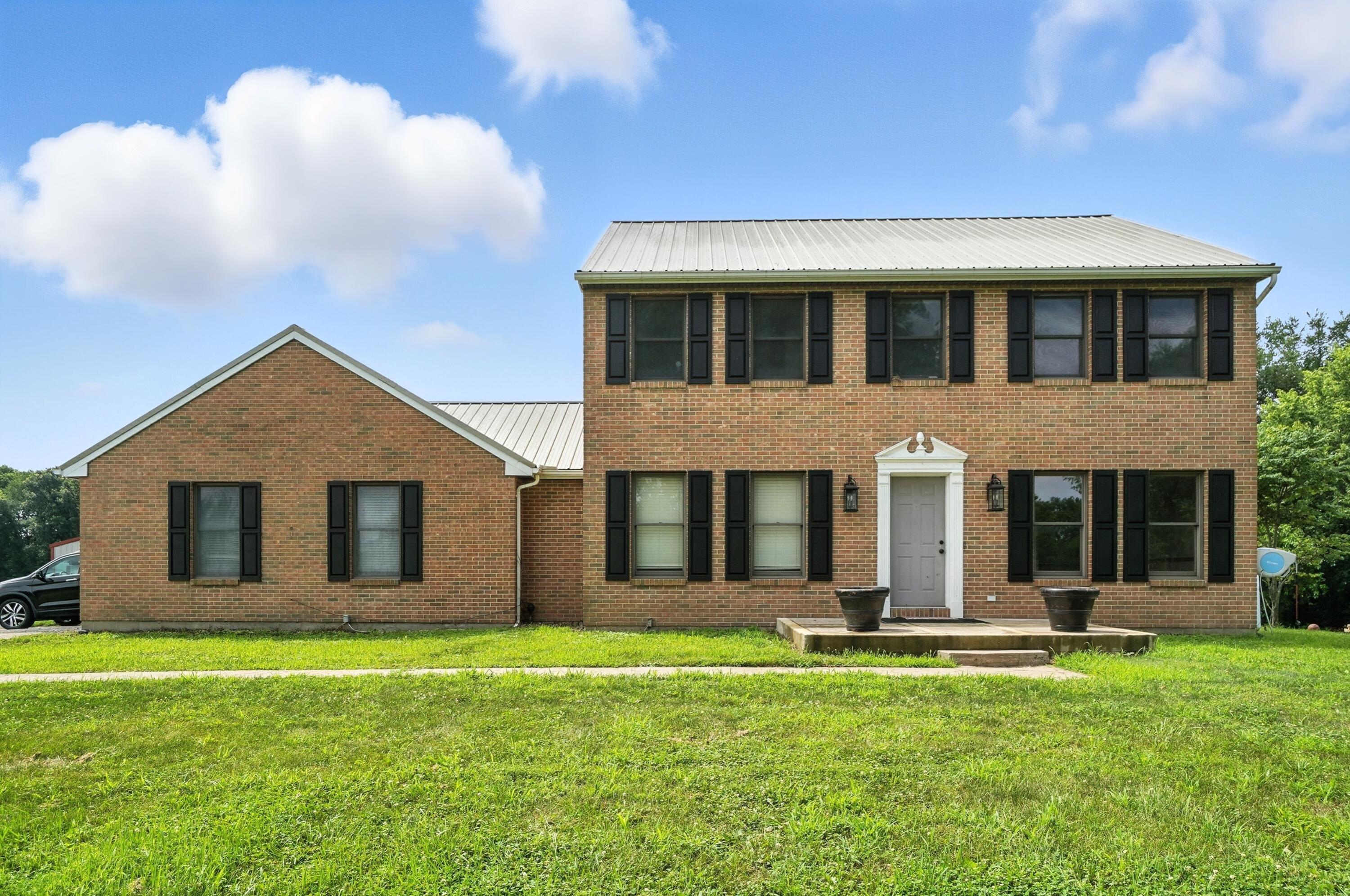 1035 possum Road, Springfield, Ohio 45502