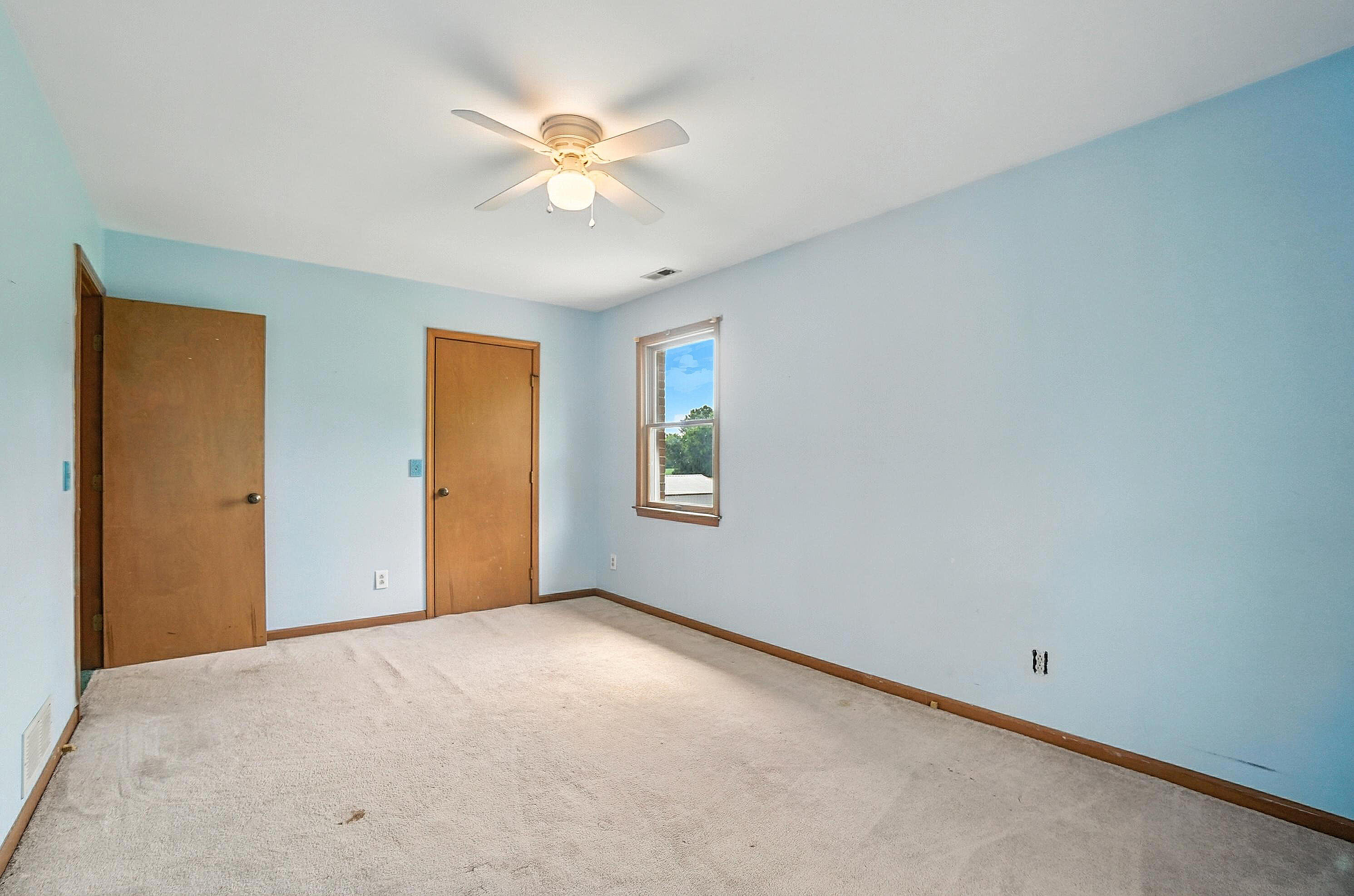 1035 possum Road, Springfield, Ohio 45502