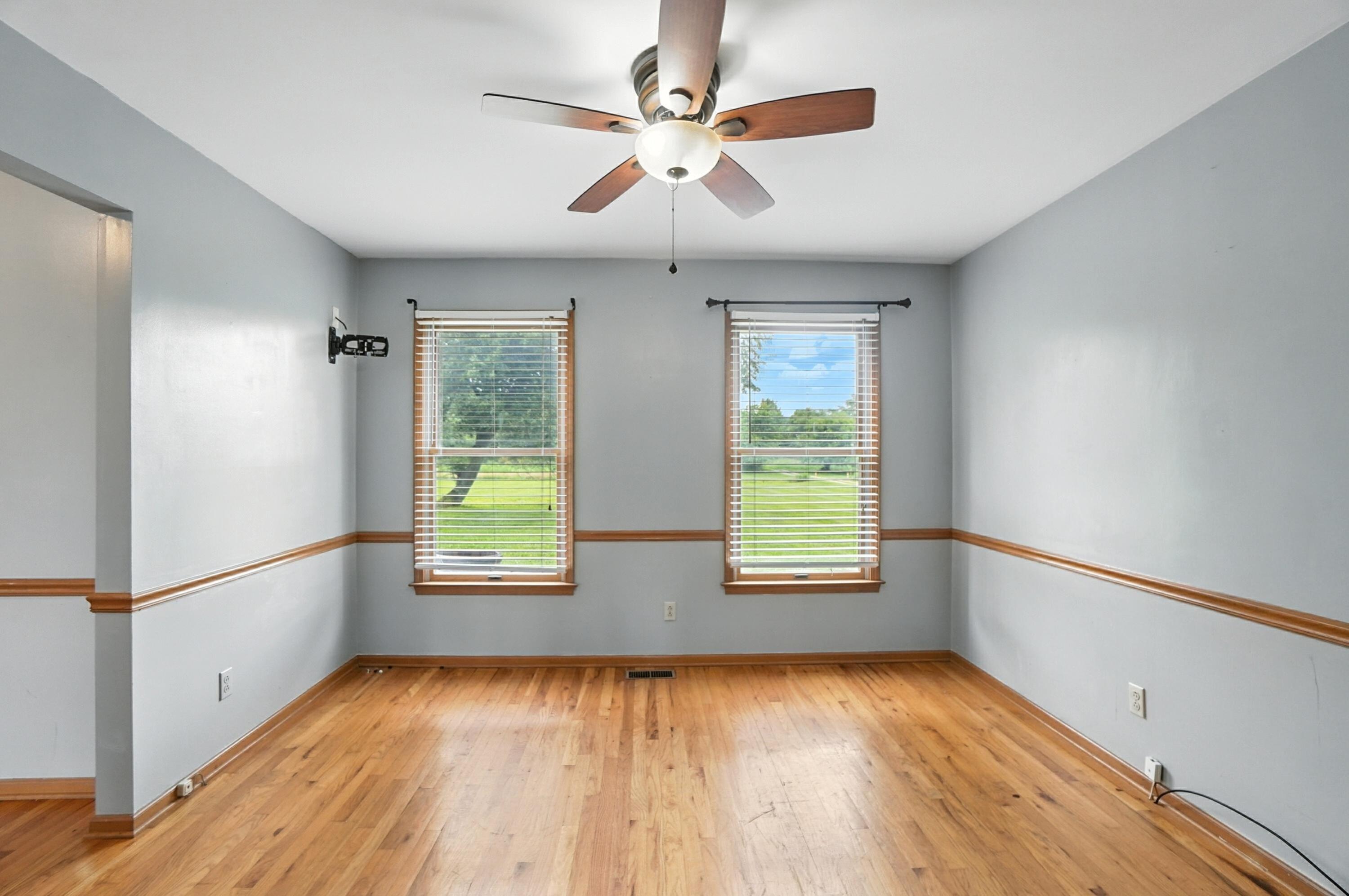 1035 possum Road, Springfield, Ohio 45502