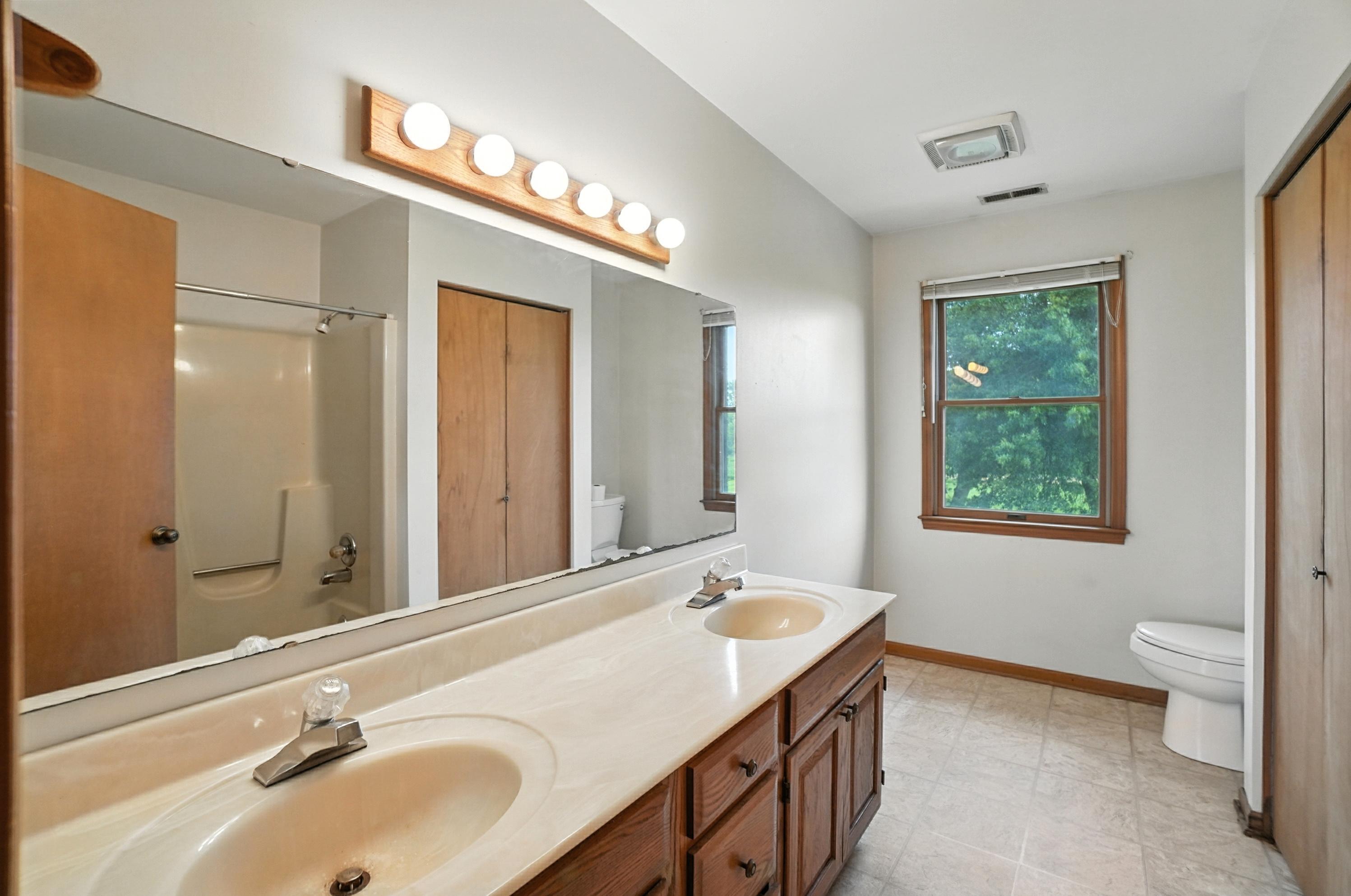 1035 possum Road, Springfield, Ohio 45502