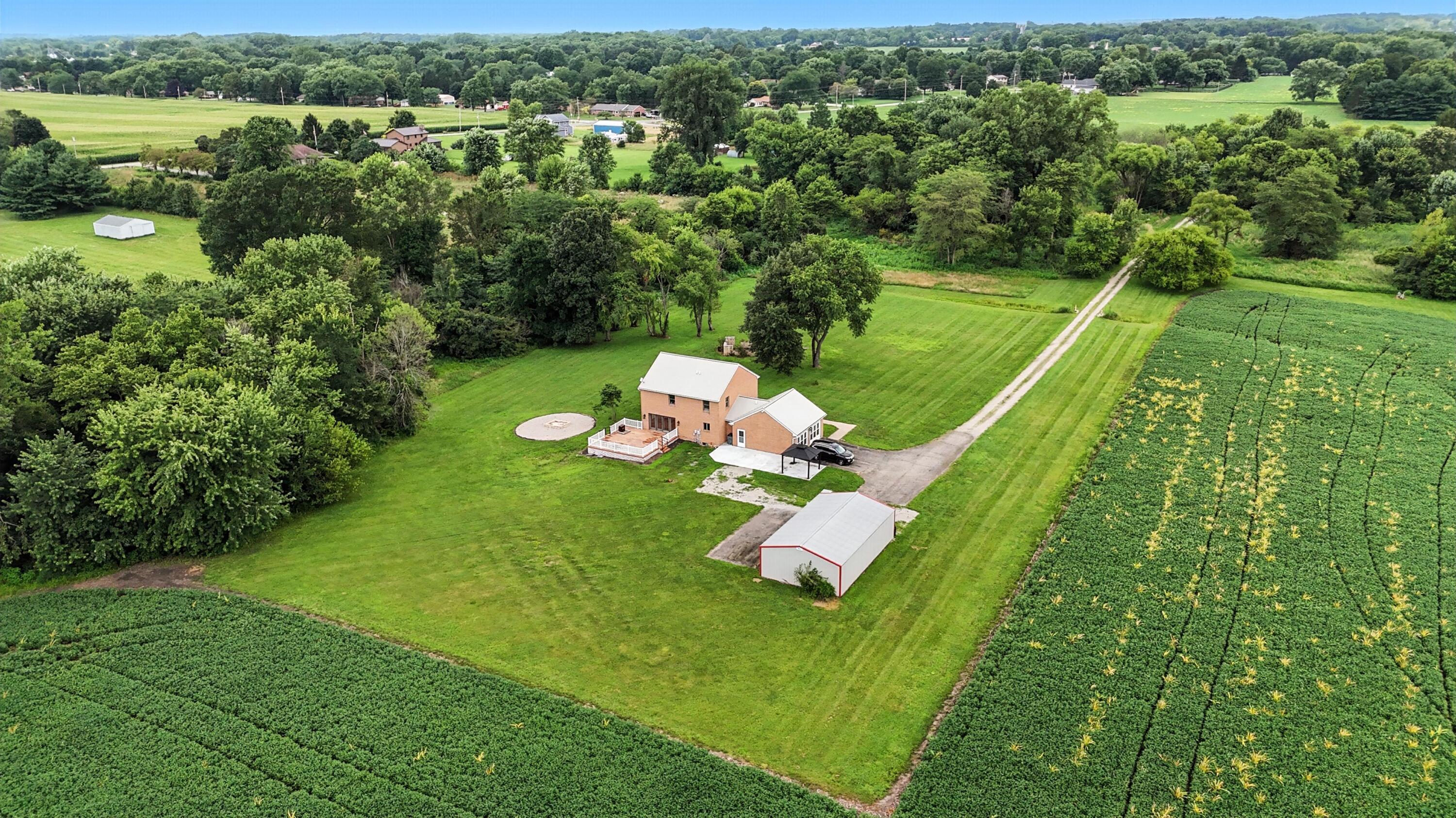 1035 possum Road, Springfield, Ohio 45502