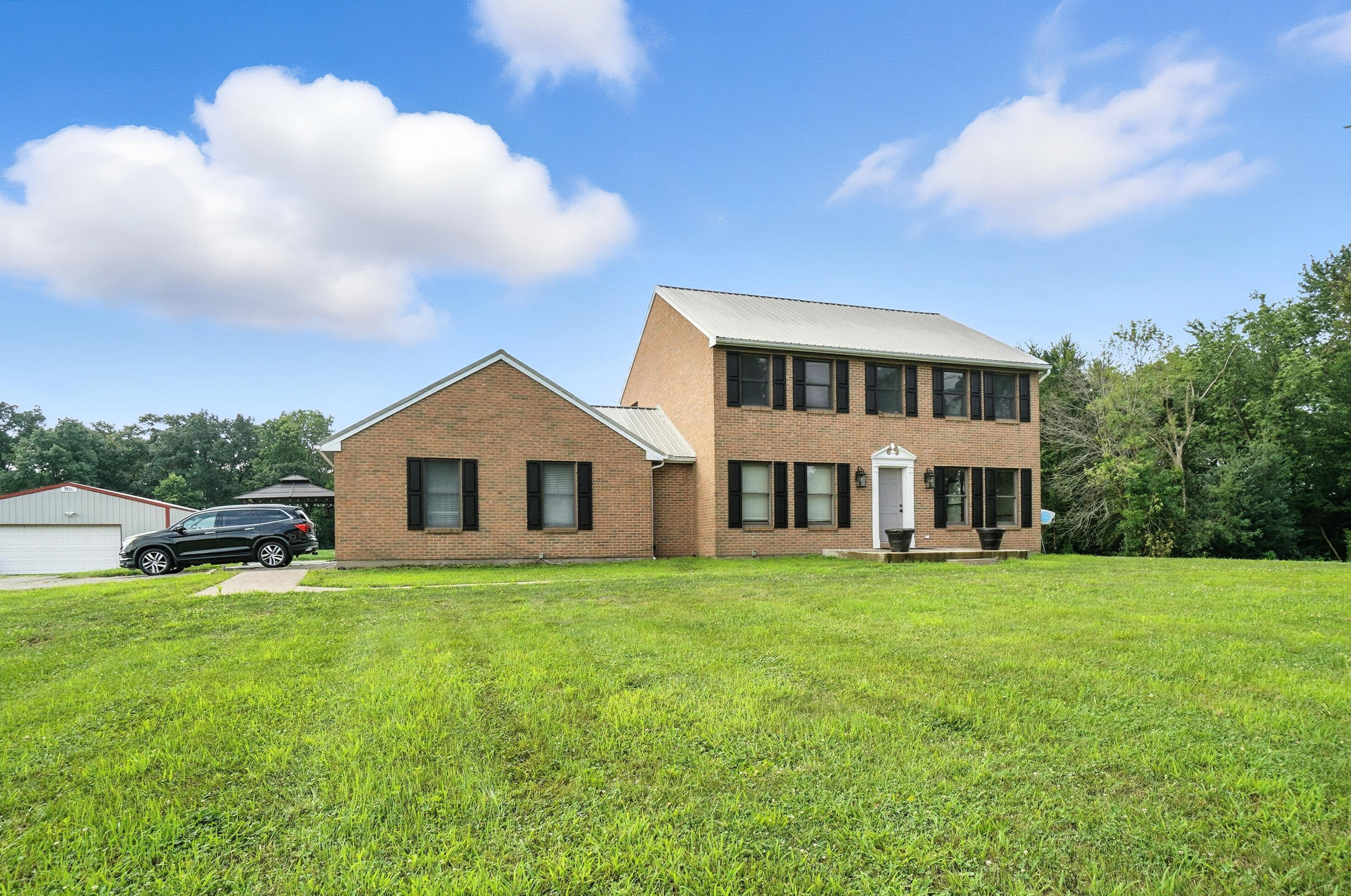 1035 possum Road, Springfield, Ohio 45502