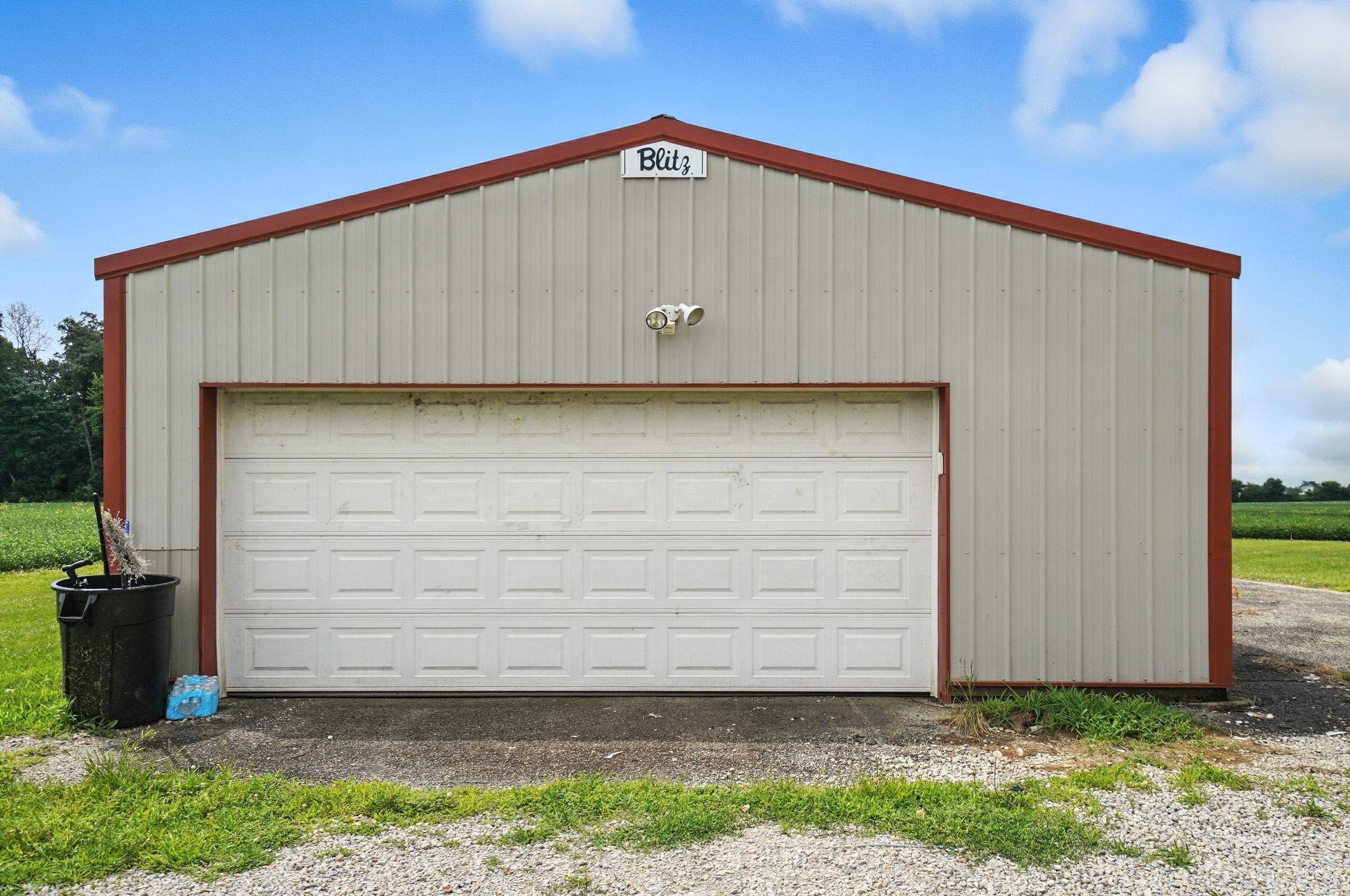 1035 possum Road, Springfield, Ohio 45502