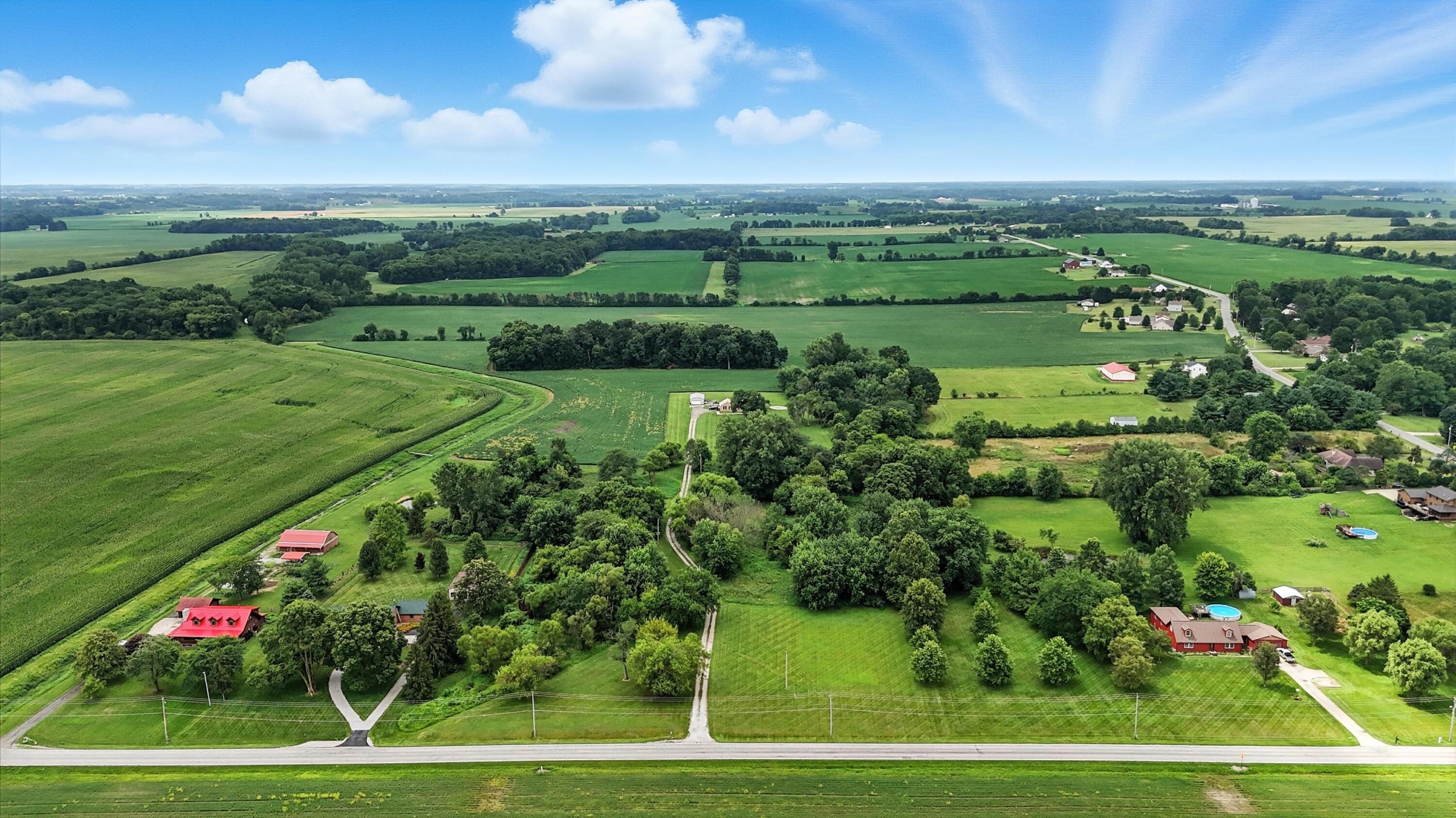 1035 possum Road, Springfield, Ohio 45502