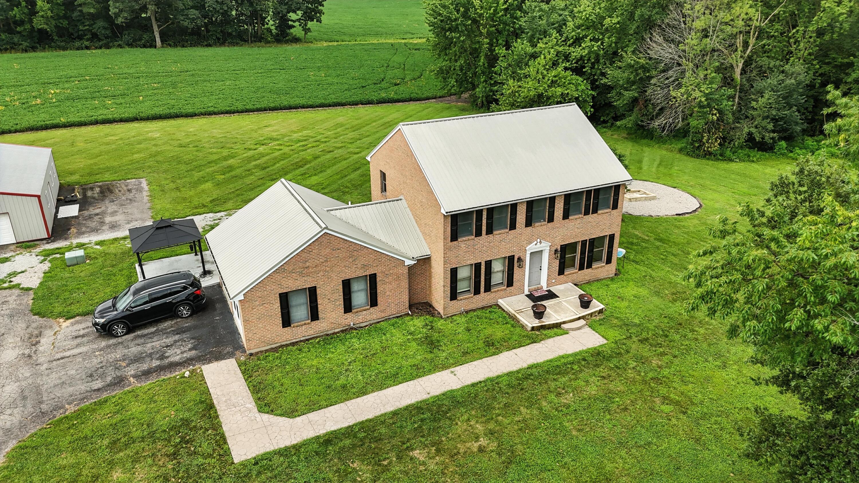 1035 possum Road, Springfield, Ohio 45502