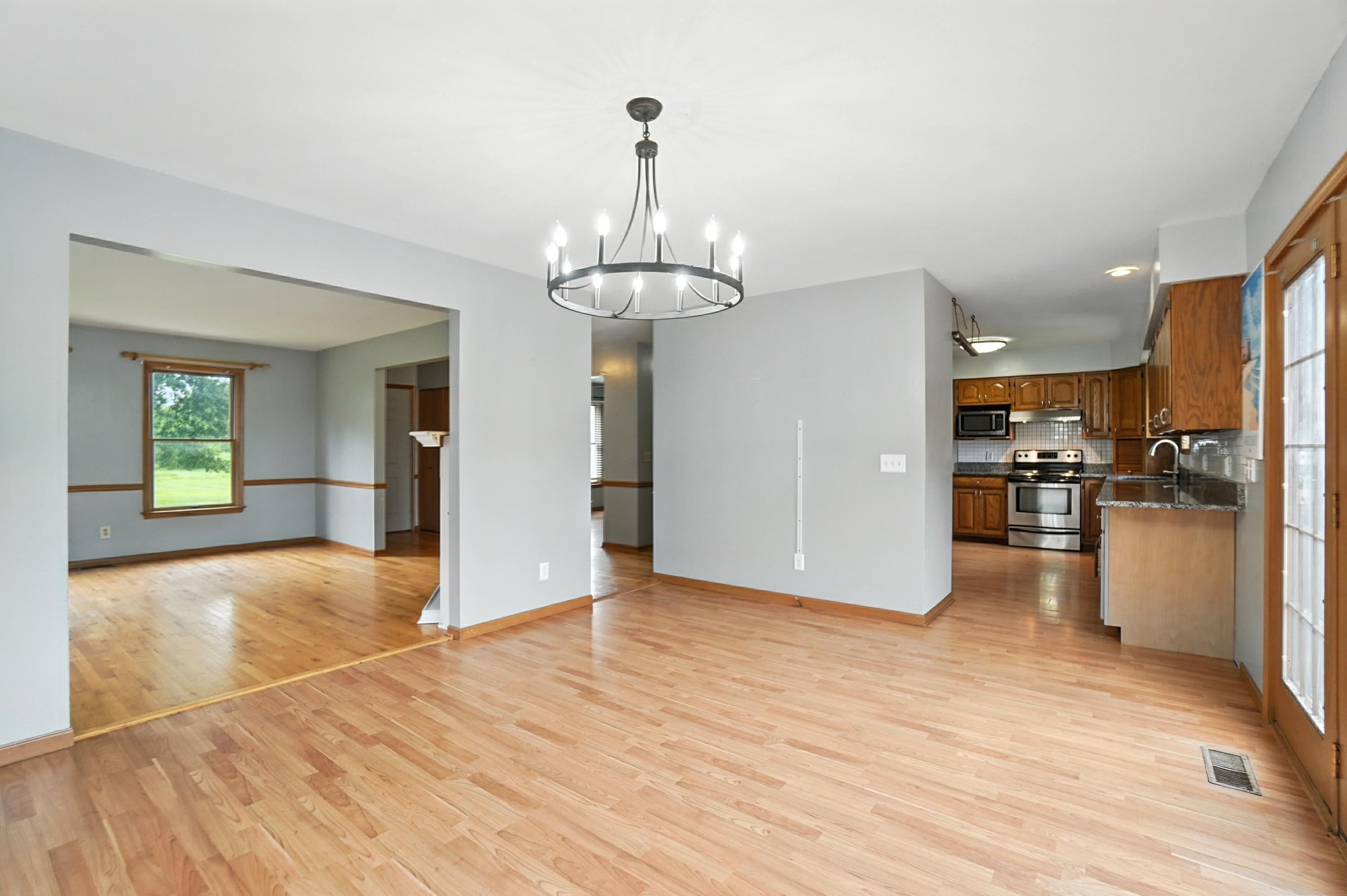 1035 possum Road, Springfield, Ohio 45502