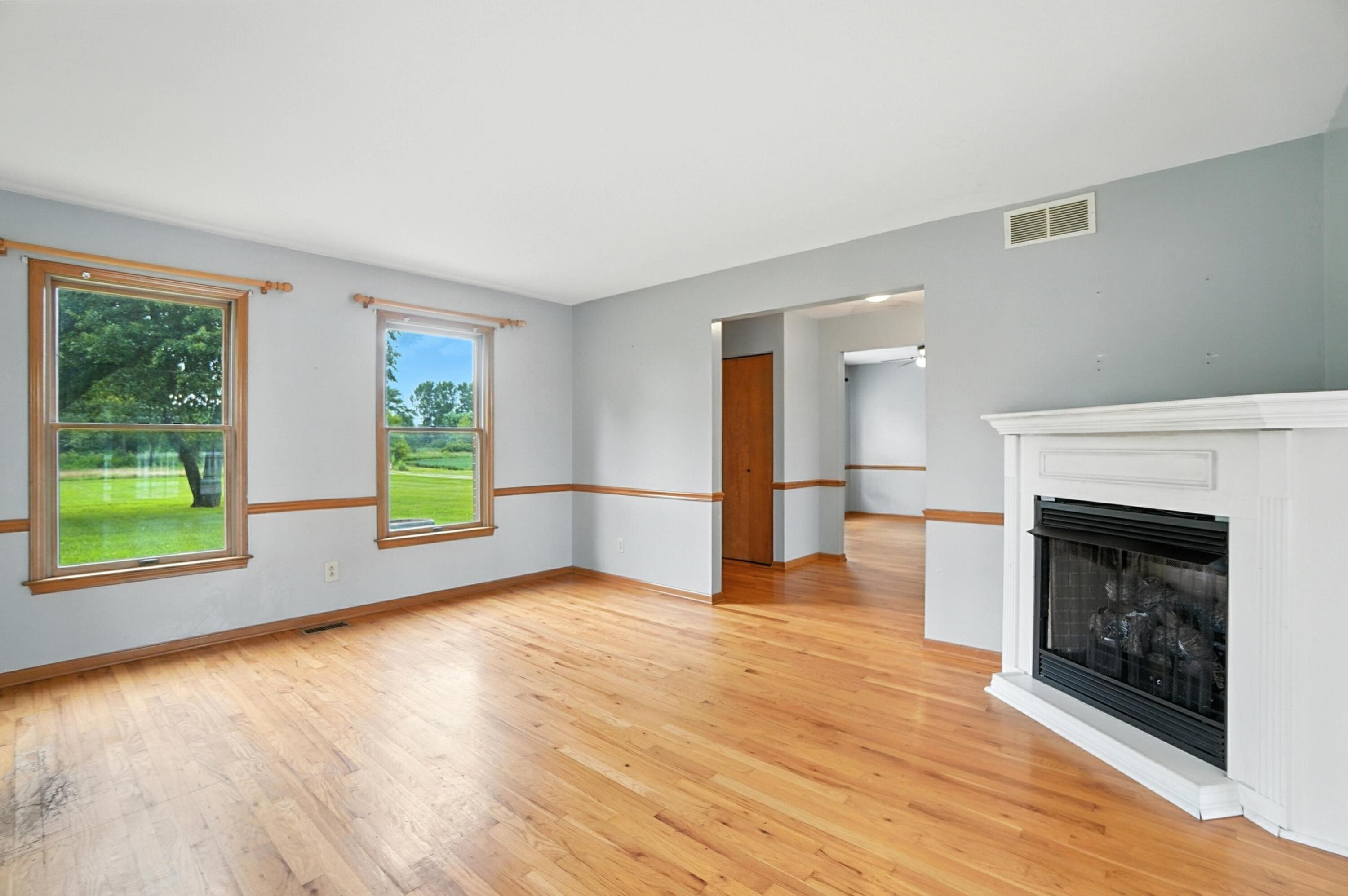1035 possum Road, Springfield, Ohio 45502