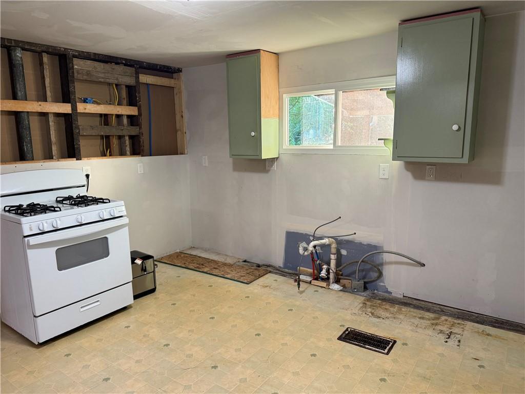 4904 Alpha Road, Springfield, Ohio 45504