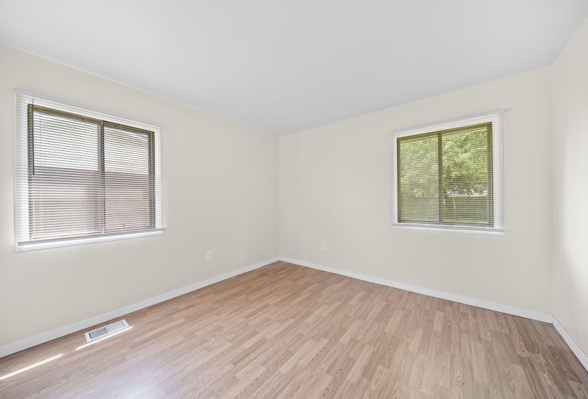 22-web-or-mls-A7408204