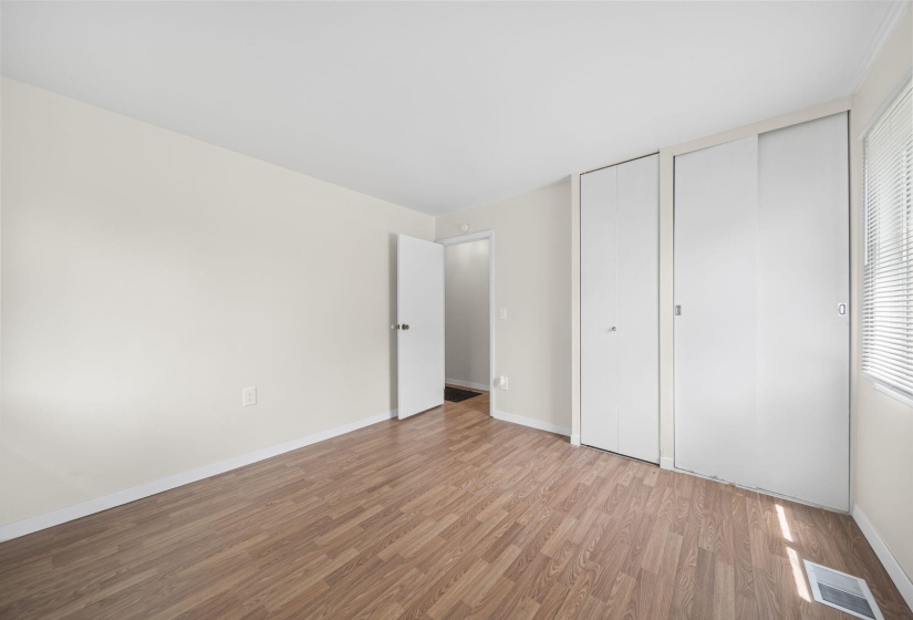 23-web-or-mls-A7408207