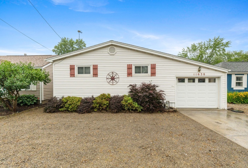 11638 Channel View Dr (Exterior)-2