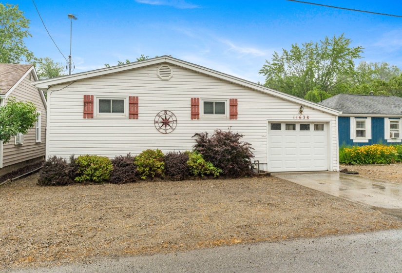 11638 Channel View Dr (Exterior)-5