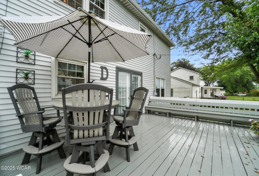 Deck with long bench