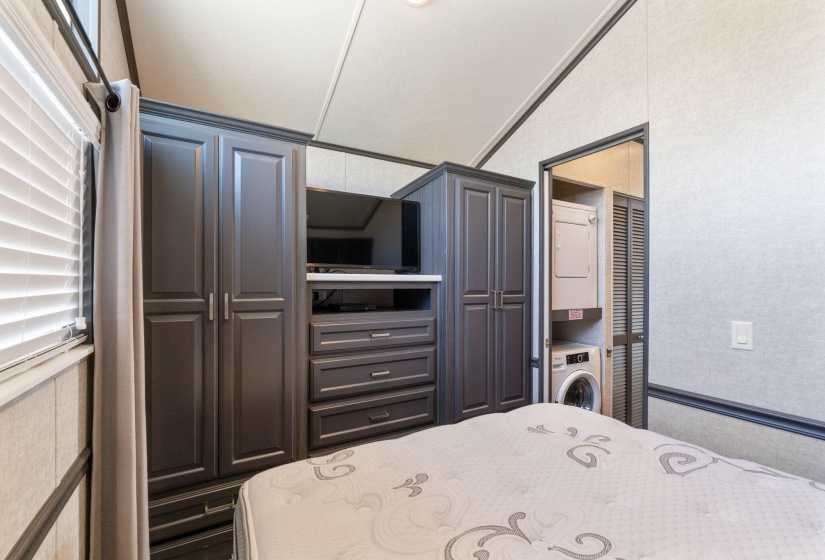 Interior-25