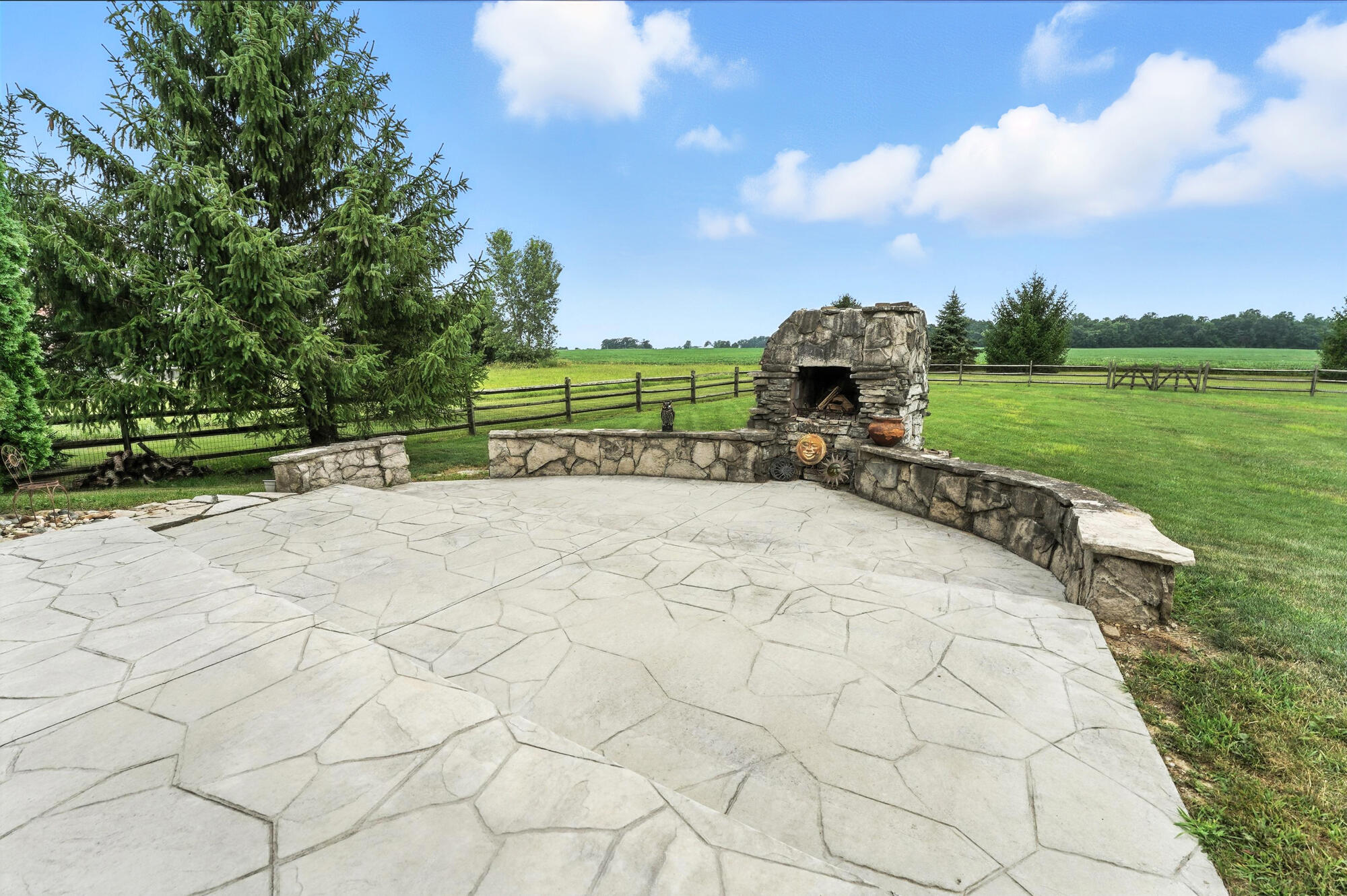 5405 Knollwood Road, Springfield, Ohio 45502