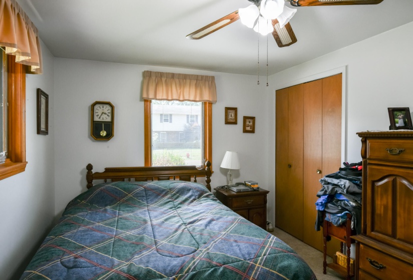 6851 Locustview-25