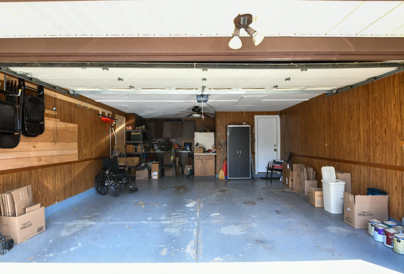 6851 Locustview-37