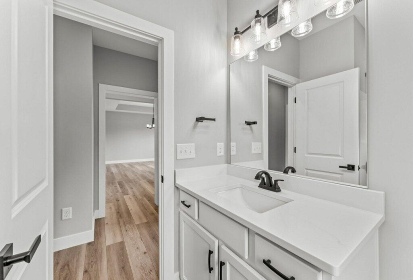 027-27-web-or-mls-DSC04779_m
