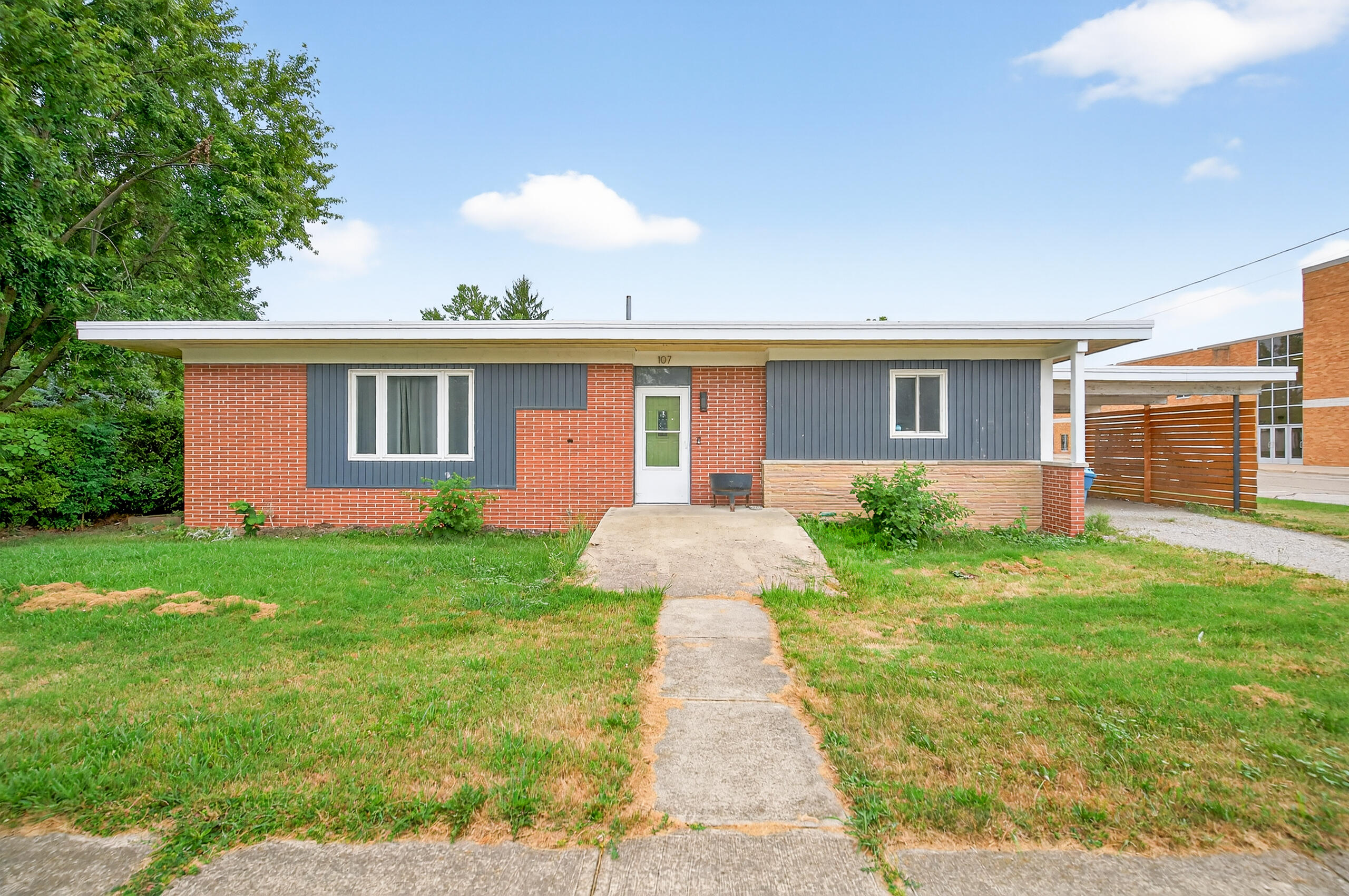 107 Walnut Street, Anna, Ohio 45302