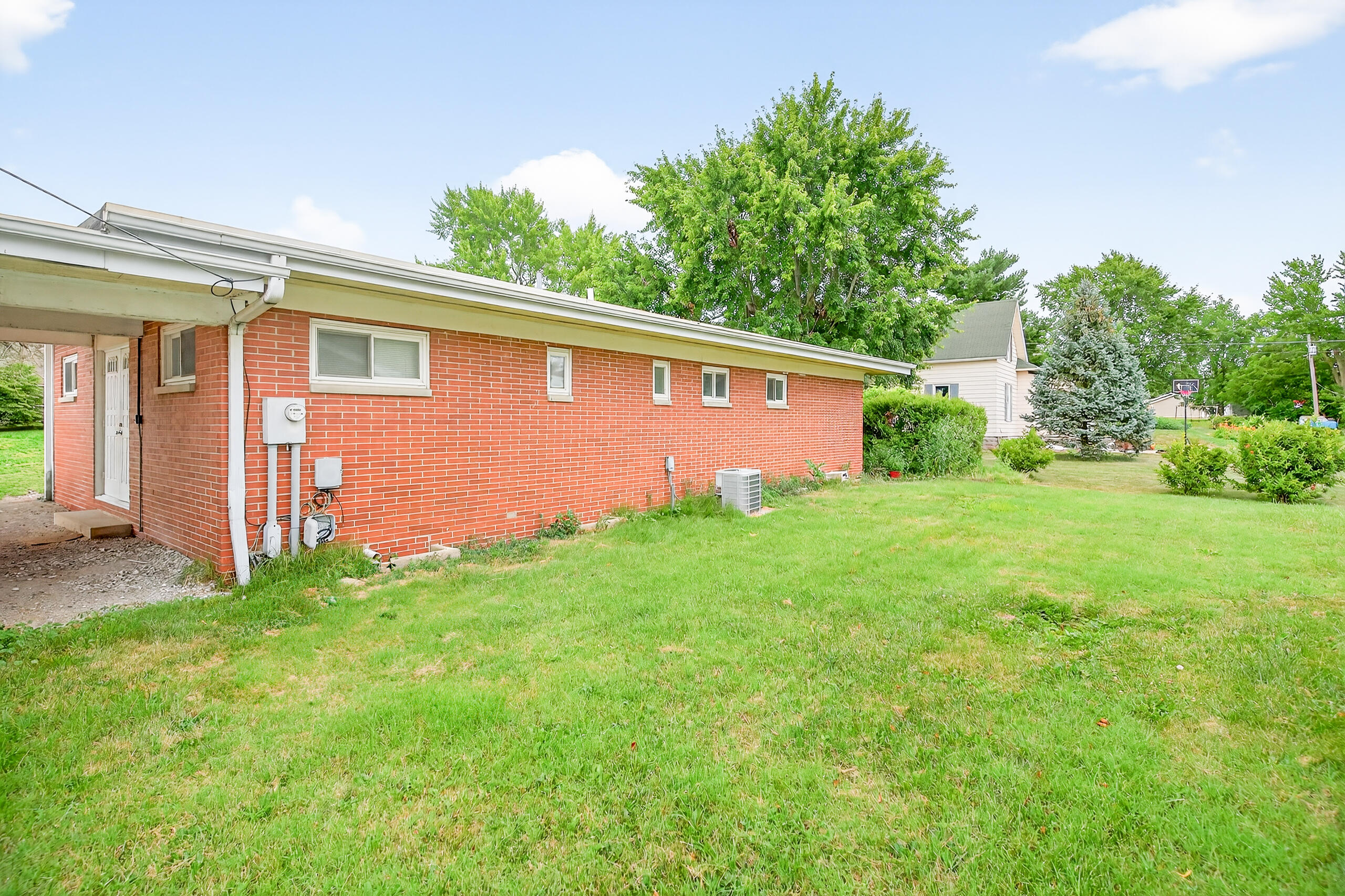 107 Walnut Street, Anna, Ohio 45302