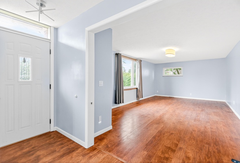 107 Walnut, Anna-12