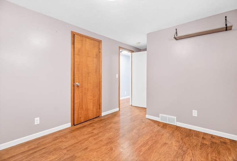 107 Walnut, Anna-17