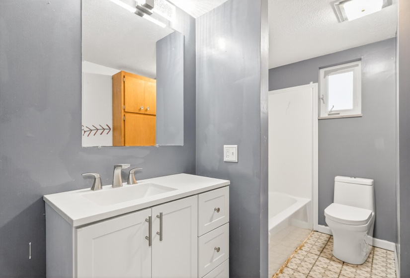 107 Walnut, Anna-23