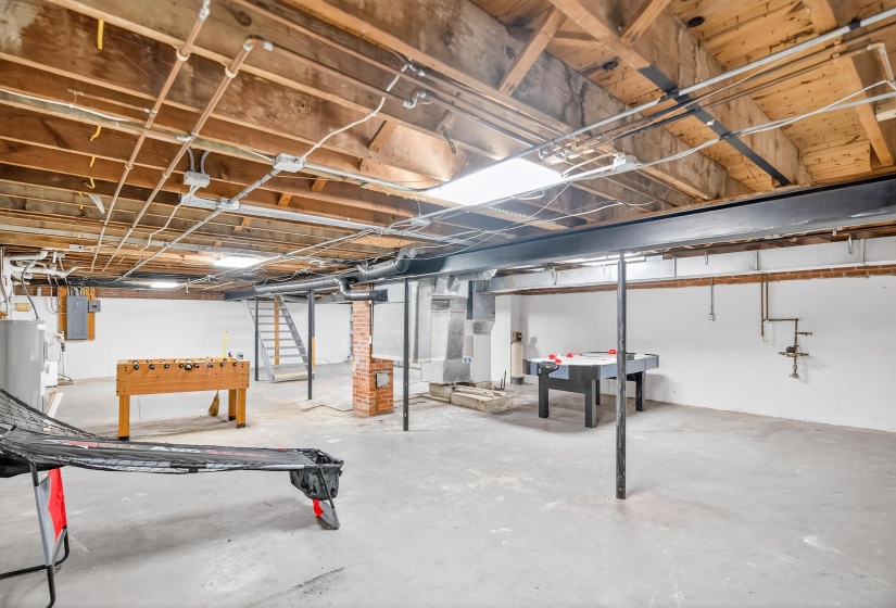 107 Walnut, Anna-30