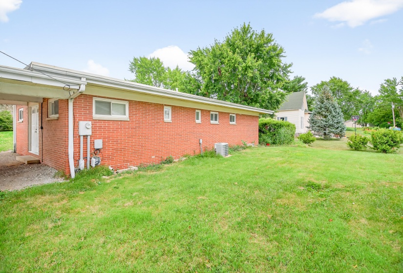107 Walnut, Anna-32