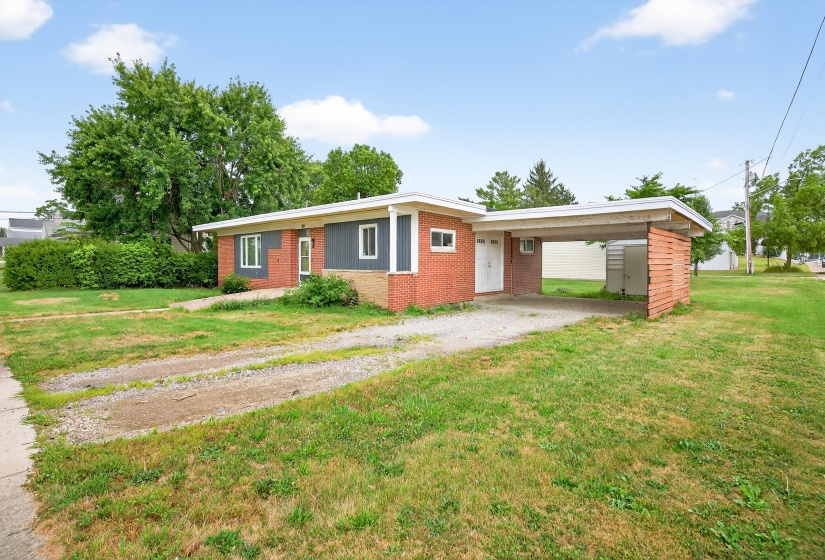 107 Walnut, Anna-3