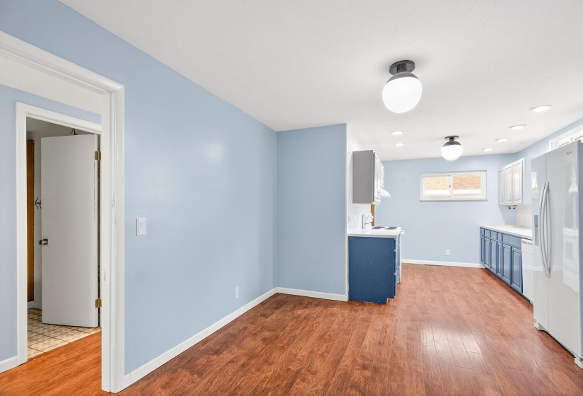 107 Walnut, Anna-5