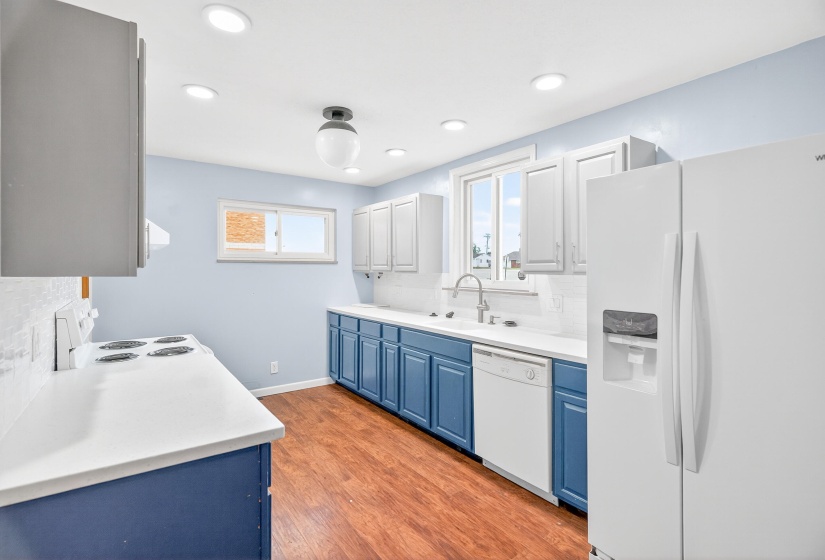 107 Walnut, Anna-7