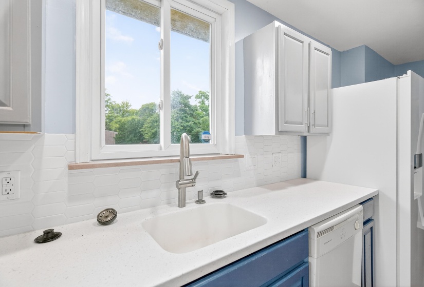 107 Walnut, Anna-9