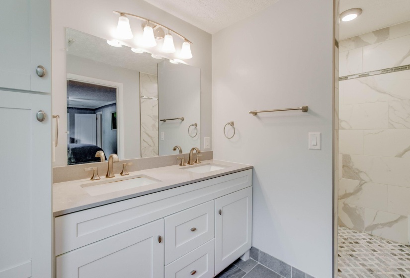 28-web-or-mls-2025 07 09 - 313IrvingAve-