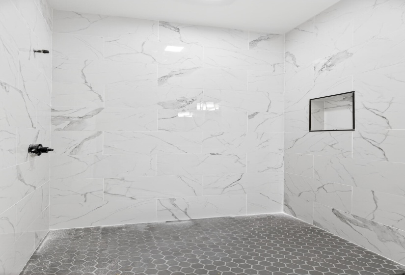 1756 1762 Creekside, Sidney-16