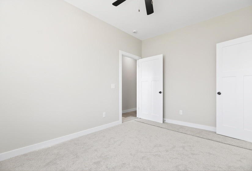 1756 1762 Creekside, Sidney-20