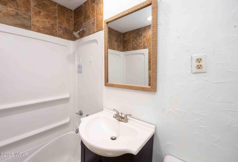 122 Waterloo Drive, Arlington, Ohio, 3 Bedrooms Bedrooms, ,1 BathroomBathrooms,Residential,For Sale,Waterloo,307734