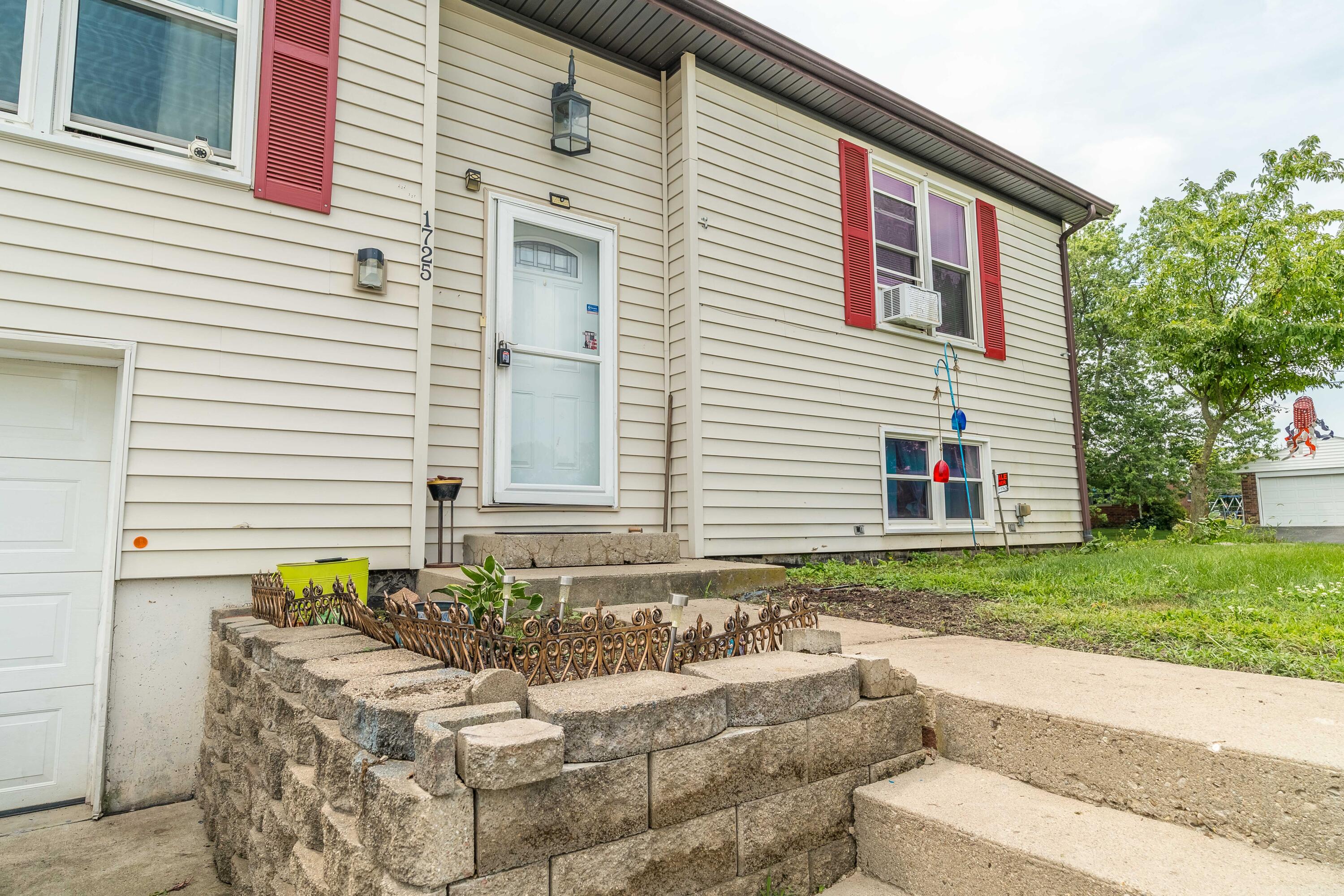 1725 Dover Avenue, Piqua, Ohio 45356