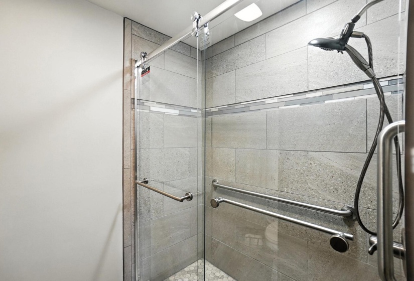 Master En Suite Shower