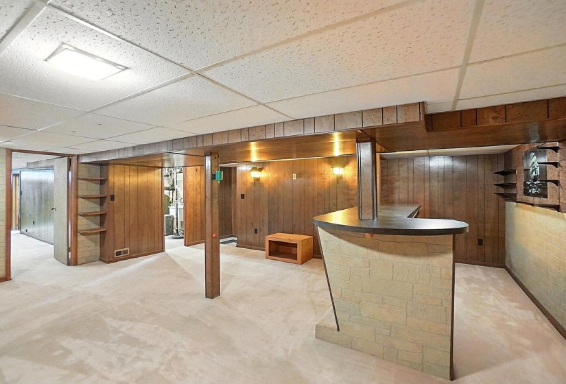 Family Room w/Bar Area