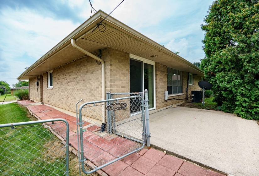 33-web-or-mls-1429-mapleridge-dr