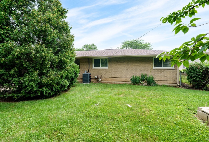 37-web-or-mls-1429-mapleridge-dr