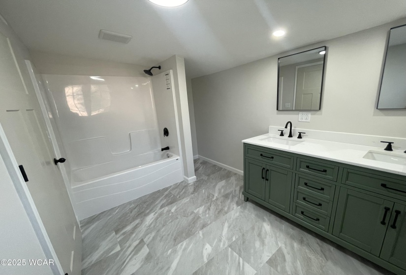 201 South Street, Middle Point, Ohio, 3 Bedrooms Bedrooms, ,1 BathroomBathrooms,Residential,For Sale,South,307745